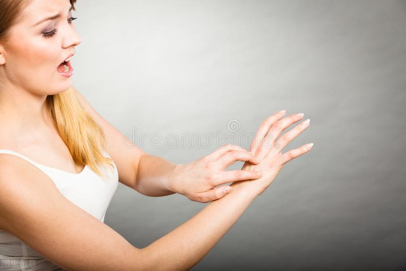 肾脏不好，身体可能有8个信号，医生提醒：做到6件事，护肾又健康